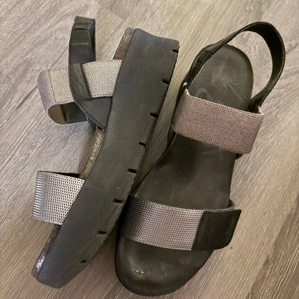 OTBT Strappy Sandals - Picture 1 of 2